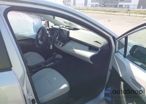 2022 Toyota Corolla L z USA, uszkodzony, nr VIN 5YFDPMAE7NP376416